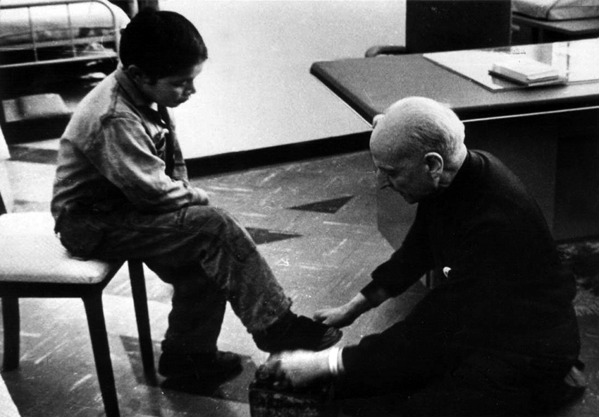 2021-02-05_arrupe_shoes