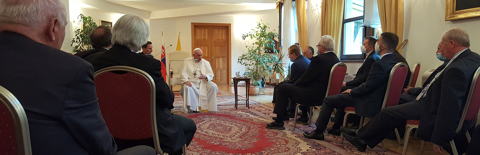 El Papa Francisco en Eslovaquia: Un gesto muy cariñoso con los jesuitas