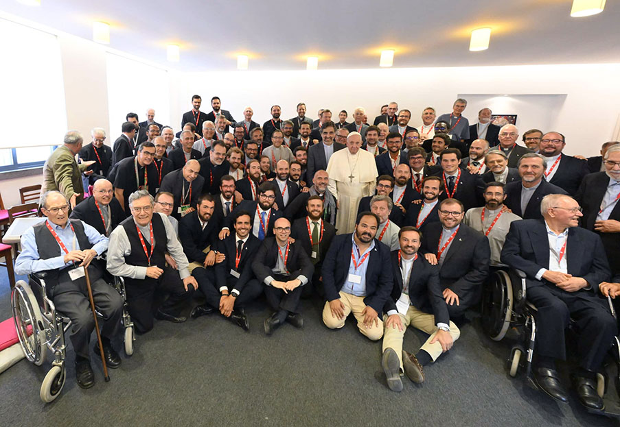 “Acá hay una buena movida de agua” – Conversación del Papa Francisco con los jesuitas en Portugal