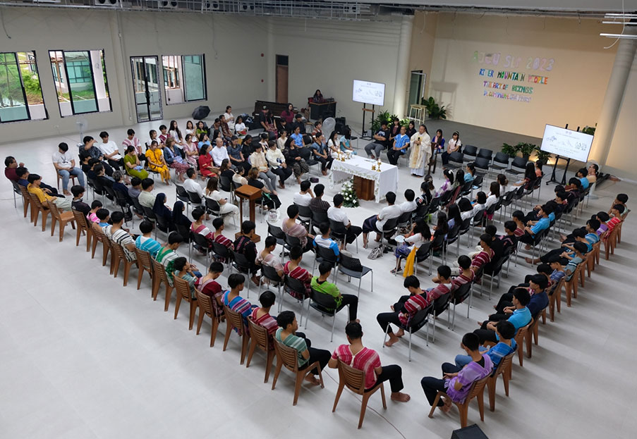 ¿Una escuela? Mucho más que una escuela: ¡una comunidad de aprendizaje! – Jesuitas en las fronteras