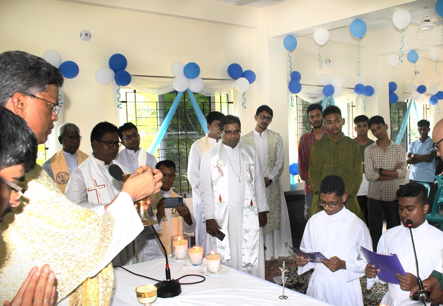 Primissima professione di Primi Voti di due gesuiti in Bangladesh
