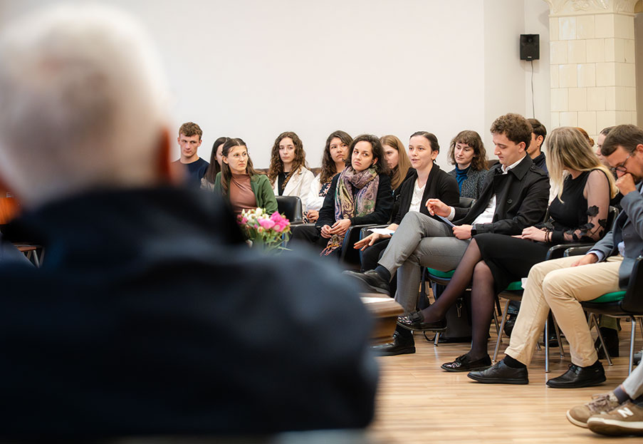 You are witnesses of Christ! – Father General to the students of Transylvania