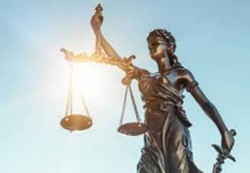 <span>3) El abuso sexual de cualquier persona, pero especialmente de la infancia y de personas vulnerables, es abominable. Es un delito y un pecado.</span>