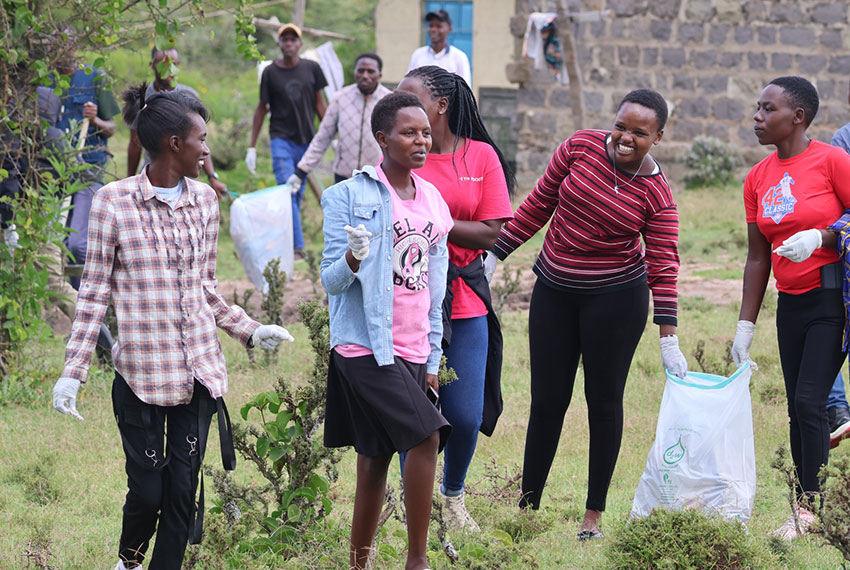 2025-11-28_jwl-masai-mara_students