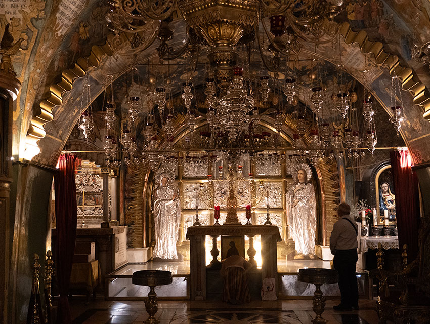 2025-12-04_holy-land_arab-christians_church1