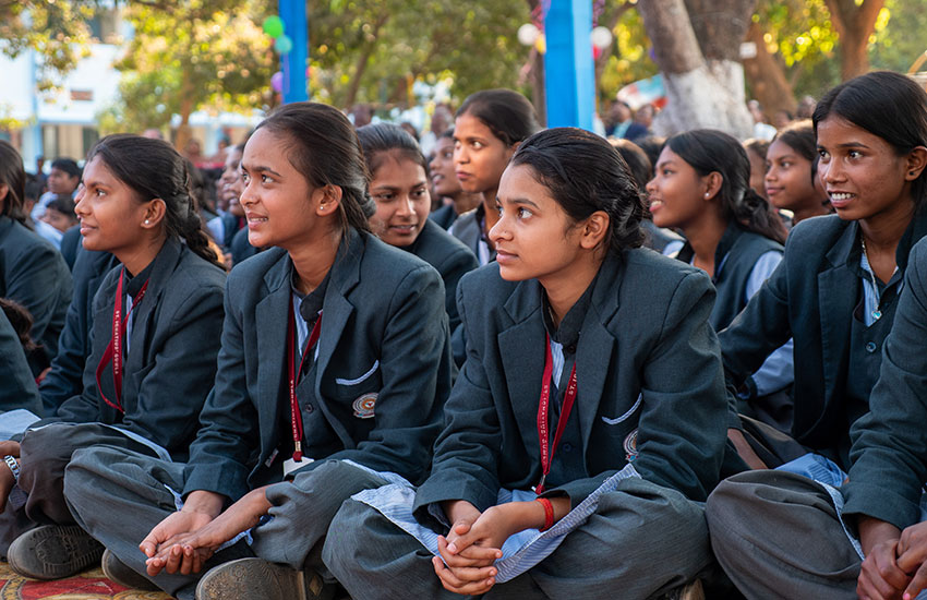 2026-03-09_fg-visit-india-ran-education_students