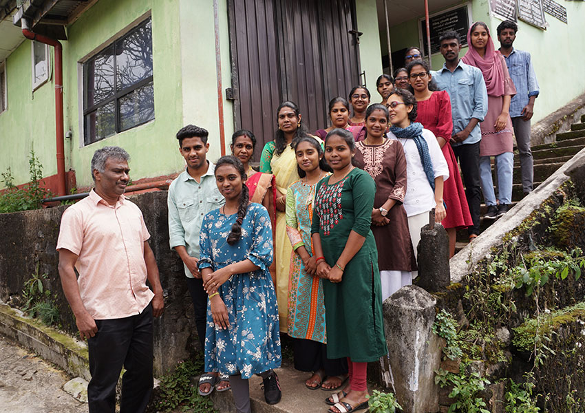 2026-04-09_jwl-sri-lanka_students