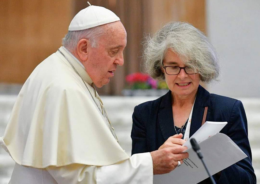 2026-04-21_pope-francis_becquart_together